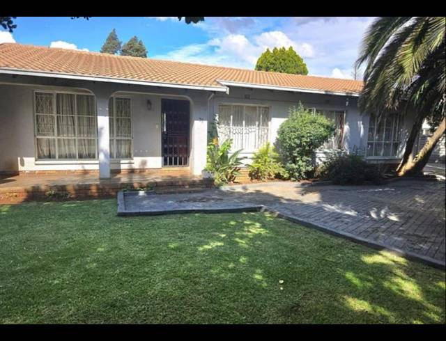 3 BEDROOM HOUSE FOR SALE IN BRACKENDOWNS